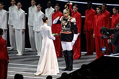 Duoklė Giorgio Armani ir itališkai madai 2026 m. Milano ir Kortinos žiemos olimpinių žaidynių atidaryme. Vittoria Ceretti Duoklė Giorgio Armani ir itališkai madai 2026 m. Milano ir Kortinos žiemos olimpinių žaidynių atidaryme. Vittoria Ceretti