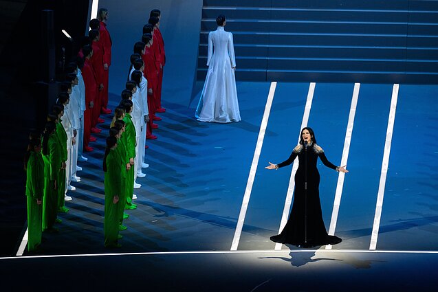 2026 m. Milano ir Kortinos žiemos olimpinių žaidynių atidarymo akimirka, Laura Pausini 2026 m. Milano ir Kortinos žiemos olimpinių žaidynių atidarymo akimirka, Laura Pausini
