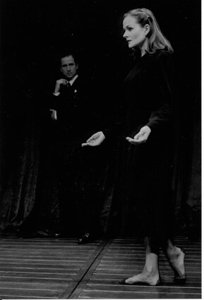 Jolanta Dapkūnaitė – Klaudija. Brigitte Jaques, „Elvyra Žuve. 1940-ieji“, rež. Brigitte Jaques, LVADT, 1996