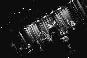 „Jazz Cellar 11“