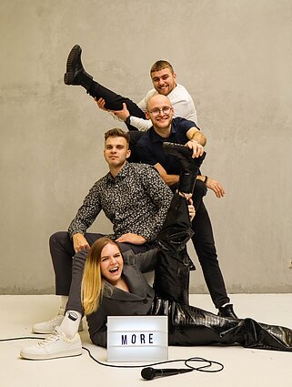  Grupė „More.“ 