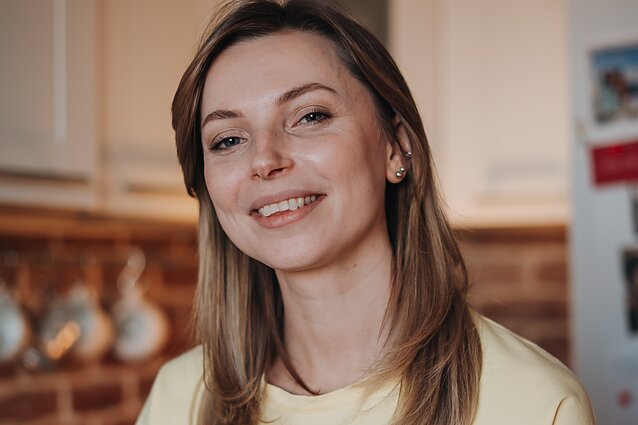 Lietuviškų šaknų turinti ukrainiečių žurnalistė Knygų mugėje pasakos Ukrainos geležinkelio žmonių istorijas 