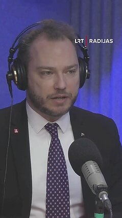 Kas bus daroma, kad vilkikai mažiau žalotų kelius?