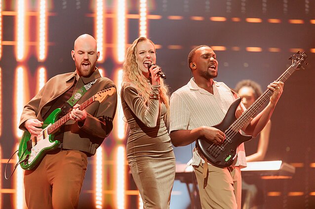 EUROVIZIJA.LT. „Walls of Water“ – „Unshakable“