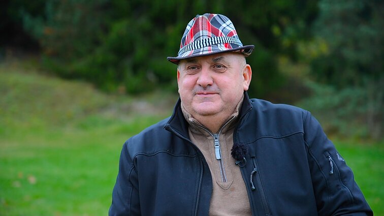 Aukštadvaryje kareiviška koše visus vaišinantis dėdė Grikis: pravardė pati prilipo