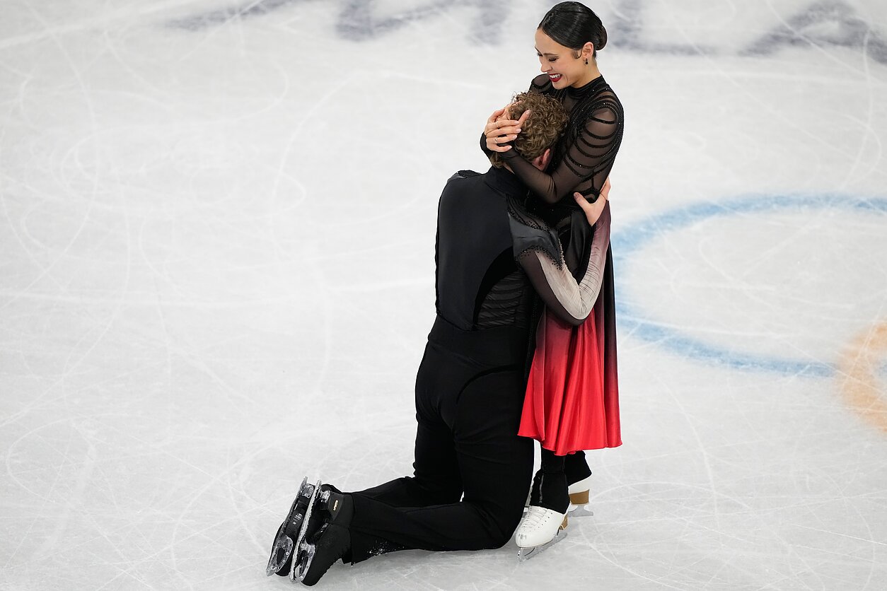 Evanas Batesas ir Madison Chock Evanas Batesas ir Madison Chock