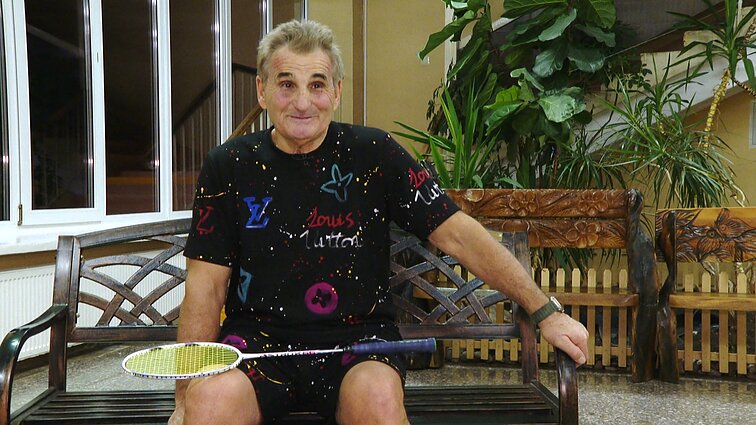 76-erių Vitas Balbieriškyje tapo badmintono treneriu: vaikus reikia remt – kito kelio nėra