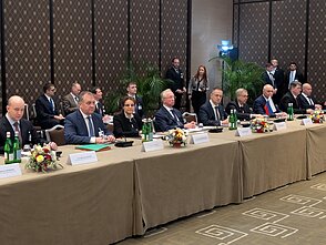 Trišalės JAV, Ukrainos ir Rusijos derybos Ženevoje