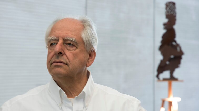 „Buvo nusistatęs niekada nevykti į Lietuvą“: menininko Kentridge`o sugrįžimas, kur nebūta