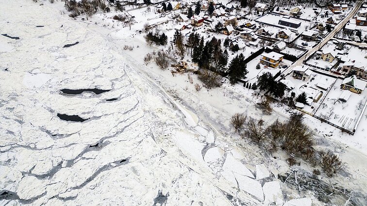 Kaunas rengiasi galimam potvyniui: dalinamas smėlis, samdoma ledą laužanti technika
