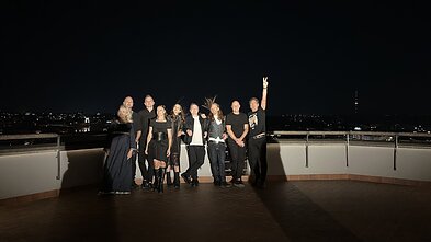 „Žalvarinio” muzikantai ir bendražygiai ant Gedimino pilies kalno 