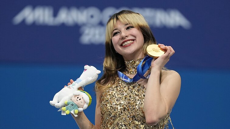 Olimpinis moterų dailiojo čiuožimo medalis po 24 m. grįžo į JAV: auksu pasipuošė Alysa Liu