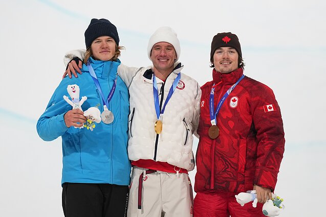 Alexas Ferreira, Henry Slidaru ir Brendanas Mackay. Alexas Ferreira, Henry Slidaru ir Brendanas Mackay.