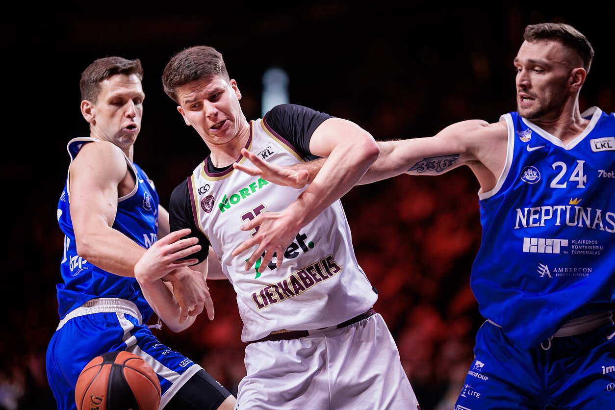Klaipėdos „Neptūnas“ ir Panevėžio „Lietkabelis“ Klaipėdos „Neptūnas“ ir Panevėžio „Lietkabelis“
