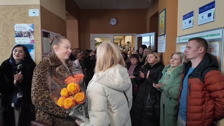 Teachers are protesting the dismissal of their colleague Meilė Platūkienė at Alytus Ramanauskas-Vanagas Gymnasium
