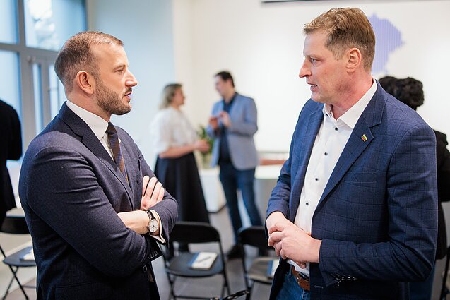 Demokratų sąjungos „Vardan Lietuvos“ valdybos posėdis Demokratų sąjungos „Vardan Lietuvos“ valdybos posėdis