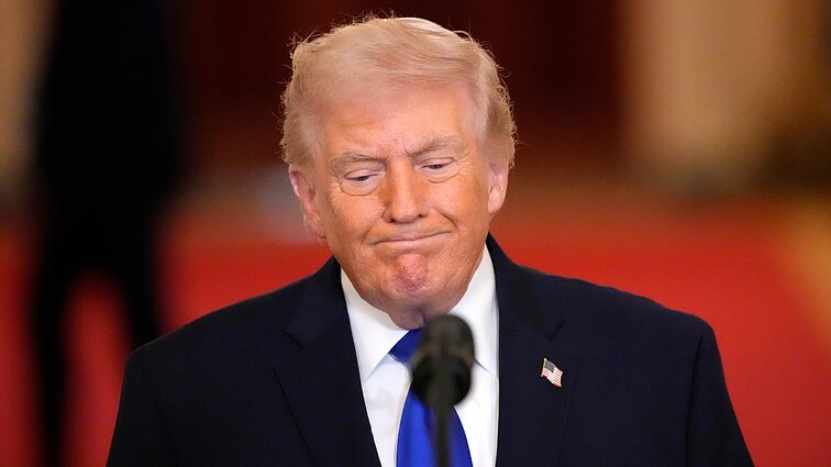 Aptarė Trumpo įvestų muitų padarinius: nukentėjusioms įmonėms pinigus teks gražinti