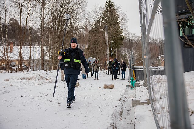 Nugriauta tvora prie Gitano Nausėdos namo. Statybos inspektoriai atvyko atlikti patikrinimo dėl tvoros Nugriauta tvora prie Gitano Nausėdos namo. Statybos inspektoriai atvyko atlikti patikrinimo dėl tvoros