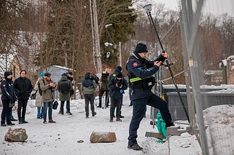 Nugriauta tvora prie Gitano Nausėdos namo. Statybos inspektoriai atvyko atlikti patikrinimo dėl tvoros Nugriauta tvora prie Gitano Nausėdos namo. Statybos inspektoriai atvyko atlikti patikrinimo dėl tvoros