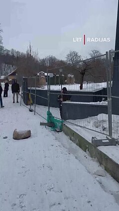 Prie Nausėdos namų – inspektorių patikrinimas