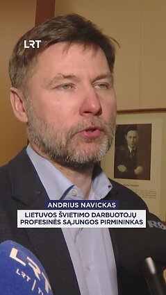 Protestas dėl atleistos mokytojos tęsiasi