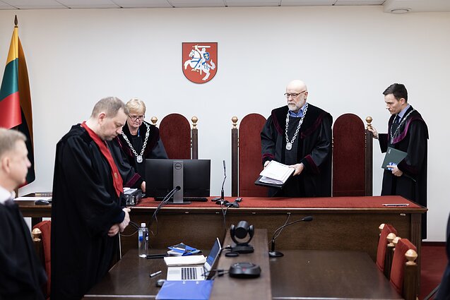Vilniaus apygardos teismas atvertė žiauraus paauglio nužudymo sostinės Žvėryno rajone bylą Vilniaus apygardos teismas atvertė žiauraus paauglio nužudymo sostinės Žvėryno rajone bylą