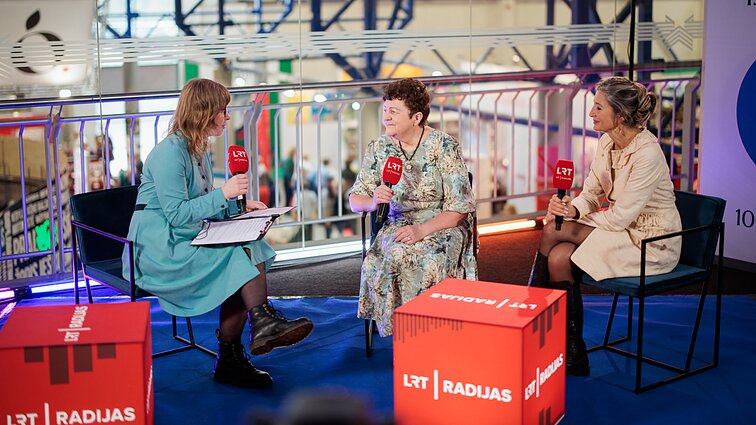 Kartu rašančios Buivydaitė ir Herlyn: rašydamos atskirai galvotume, kad viena nuo kitos nusirašėme