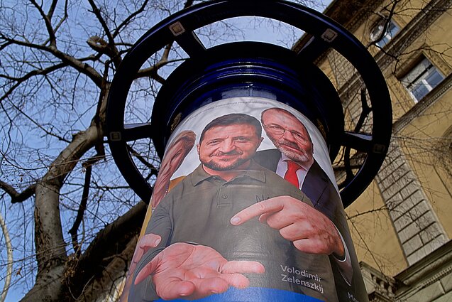Prieš Ukrainą nukreiptas plakatas Vengrijoje Prieš Ukrainą nukreiptas plakatas Vengrijoje