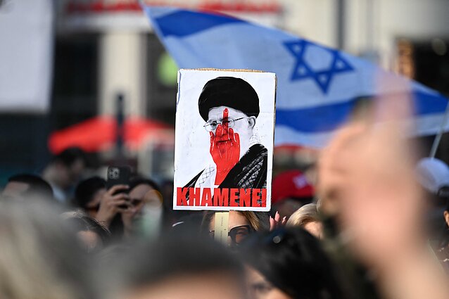 Ali Khamenei portretas