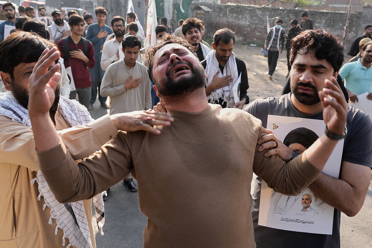 Pakistanas.