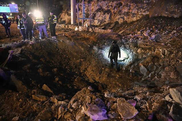 Ekspertas tikina – Iranas turi galimybių kovoti ilgą karą: režimas nėra paralyžiuotas