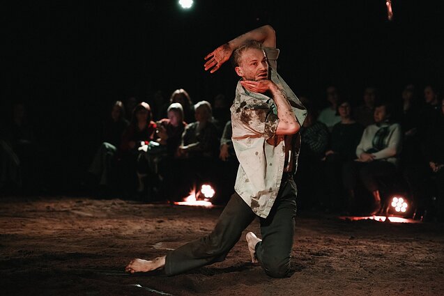 Spektaklio „Aš esu“ akimirka