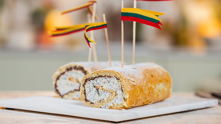 Desertas, be kurio neina įsivaizduoti švenčių: naminis Kuršėnų vyniotinis su šokoladu