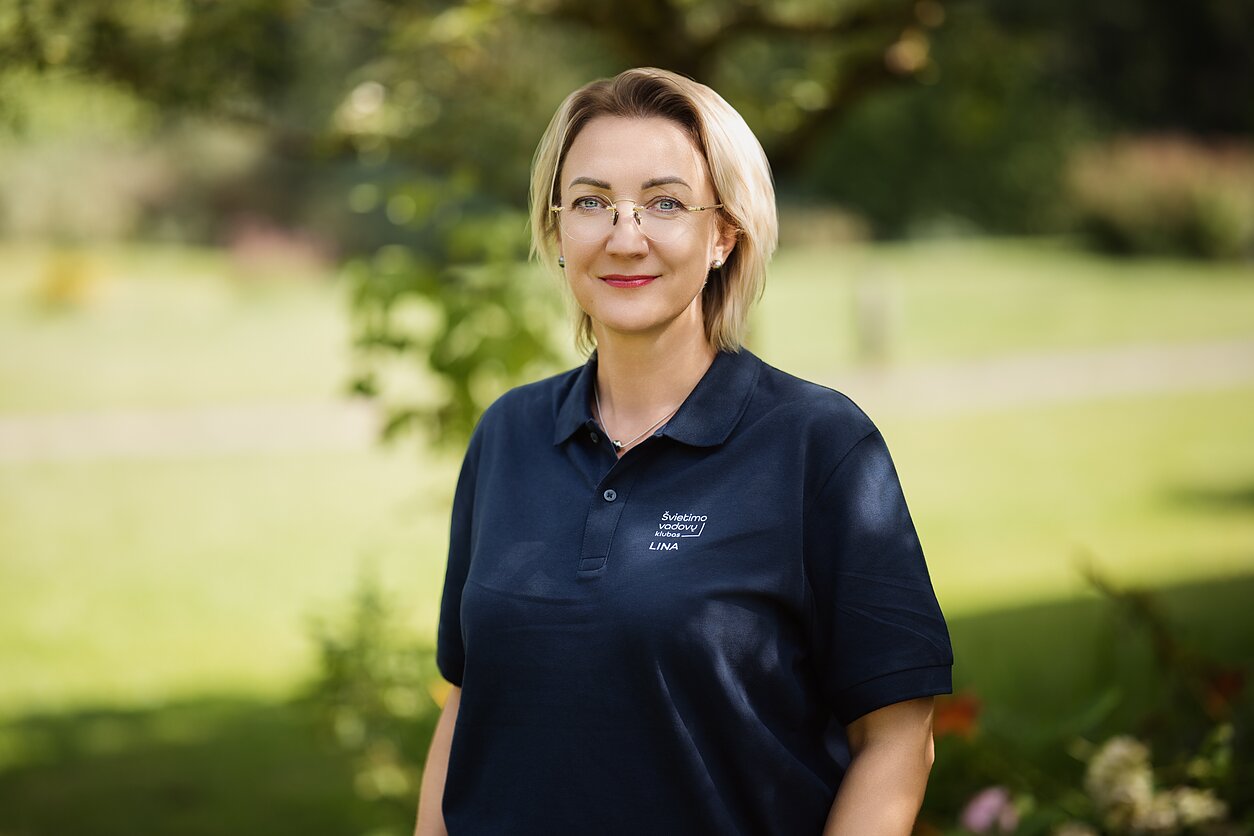 Lietuvos sporto universiteto Kėdainių „Aušros“ progimnazijos vadovė Lina Adomaitienė Lietuvos sporto universiteto Kėdainių „Aušros“ progimnazijos vadovė Lina Adomaitienė