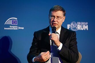 Valdis Dombrovskis Valdis Dombrovskis
