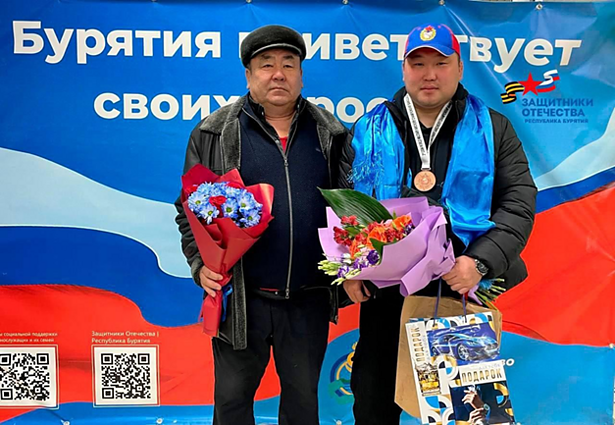 Tsyden Geninov (right) at the International Military Sports Council World Championships in Bangladesh