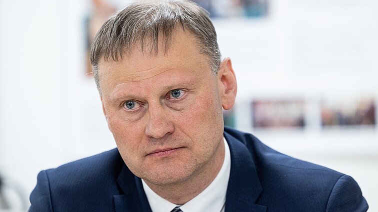 VSD vadas: keli su Rusija siejami subjektai mėgino įsigyti „Achemos grupę“
