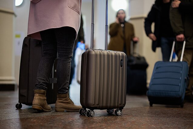 Vilniaus oro uoste vėlų penktadienio vakarą, prieš pat vidurnaktį, nusileido „FlyDubai“ lėktuvas, kuriuo iš Dubajaus evakuota apie 120 Lietuvos piliečių Vilniaus oro uoste vėlų penktadienio vakarą, prieš pat vidurnaktį, nusileido „FlyDubai“ lėktuvas, kuriuo iš Dubajaus evakuota apie 120 Lietuvos piliečių