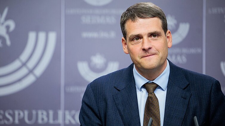 Po tyrimo dėl „aušriečių“ finansų siūlo mažinti partijos nario mokestį: „Suma neadekvati“
