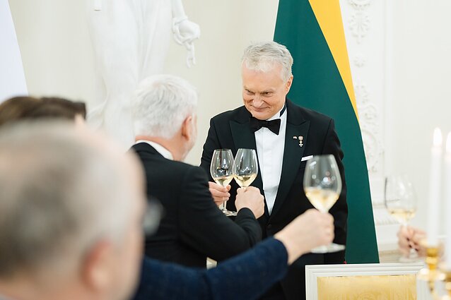 Valstybinė vakarienė LR prezidentūroje Valstybinė vakarienė LR prezidentūroje