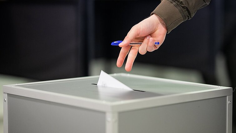 Drama Sudeikiuose – dėl pievoje planuojamos aikštelės gyventojai eina prie balsadėžių