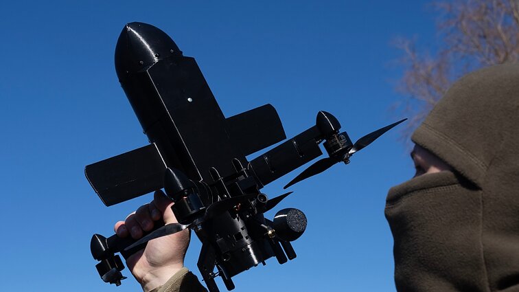 Ukrainos antžeminių dronų operacijos: veiksmai fronte vis labiau primena robotų karą