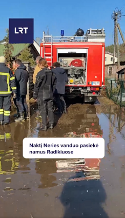 Naktį Neries vanduo pasiekė namus Radikiuose