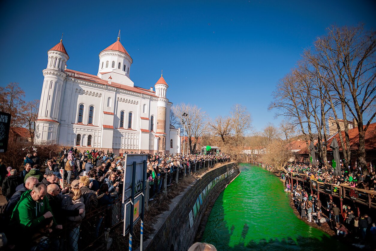 Šv. Patriko dienos proga Užupis nusidažė žaliai