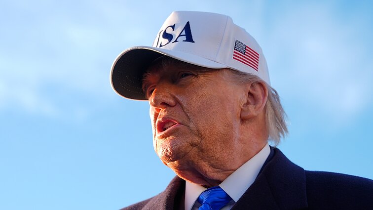 Trumpas pareiškė, kad NATO laukia „labai bloga“ ateitis, jei nepadės atvert Hormūzo sąsiaurio
