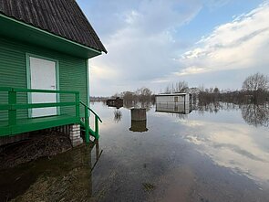 В Кедайняй – наводнение: началось массовое затопление, тонут сады и парки