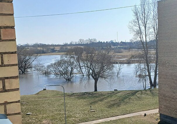 В Кедайняй – наводнение: началось массовое затопление, тонут сады и парки