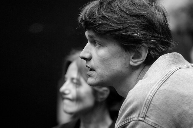 Balandžio 10–12 dienomis K. Kaupinis pristatys spektaklį pagal savo pjesę „Lietuvių mirties pranešimai. Vieno spektaklio istorija“