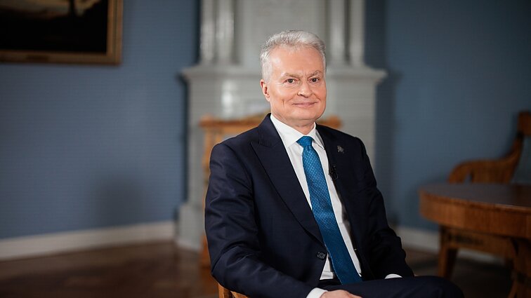 Mažą gimstamumą rimtai vertinantis Nausėda: buvo karų, buvo marų, bet išnykt galime dėl to