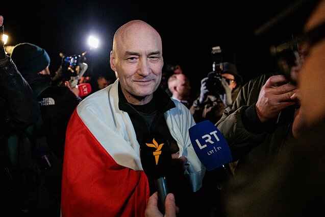 Į Lietuvą atvyko iš Baltarusijos paleisti politiniai kaliniai Į Lietuvą atvyko iš Baltarusijos paleisti politiniai kaliniai